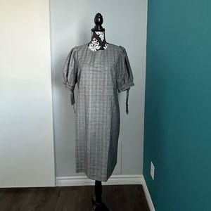 CONTEMPORAINE Puffed-sleeve dress